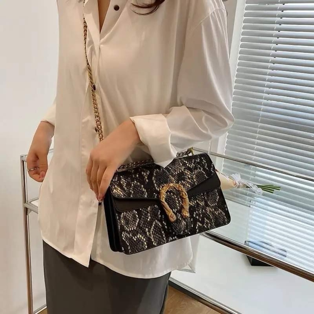 Shoulder/crossbody elegant purse